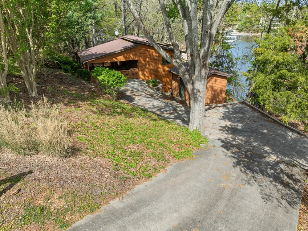 101 Woodland Pt Estill Springs, TN 37330