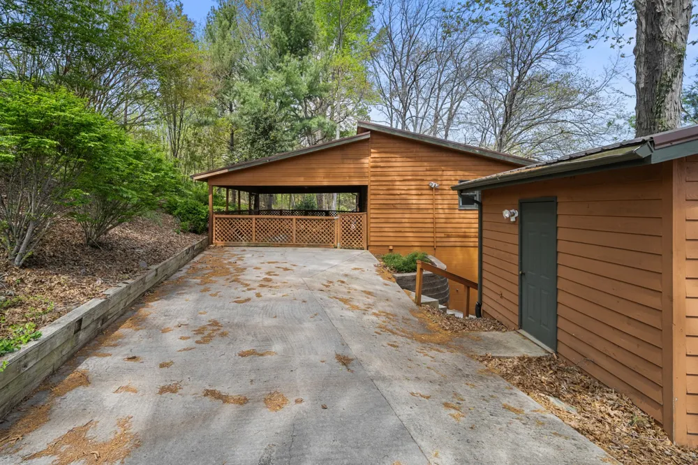 101 Woodland Pt Estill Springs, TN 37330