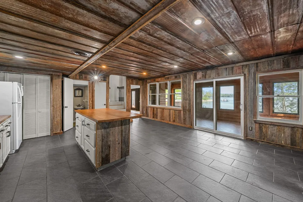 101 Woodland Pt Estill Springs, TN 37330