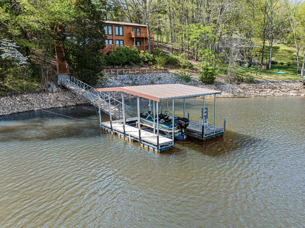 101 Woodland Pt Estill Springs, TN 37330