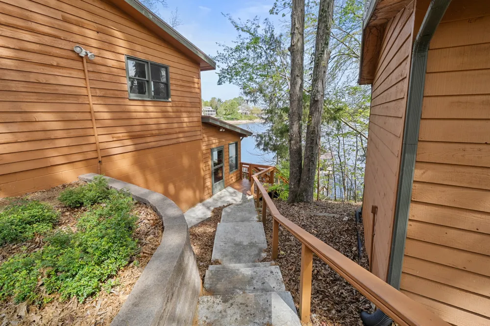 101 Woodland Pt Estill Springs, TN 37330