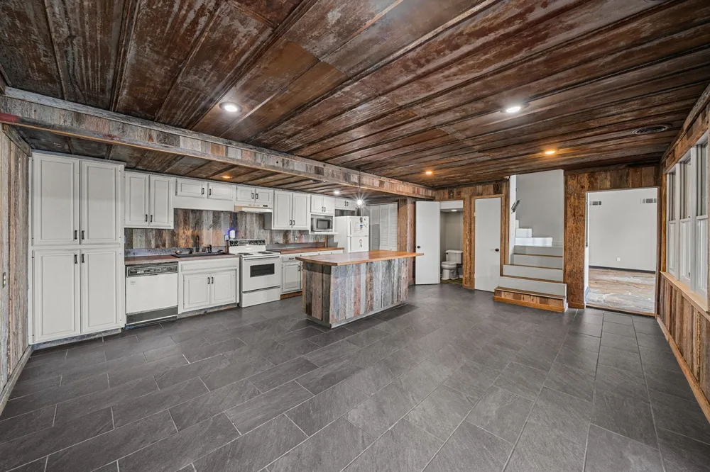 101 Woodland Pt Estill Springs, TN 37330