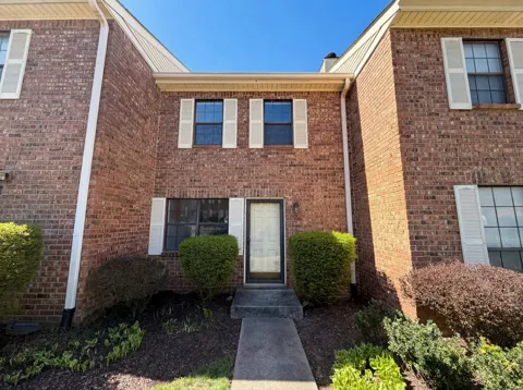 211 Thistle Ln