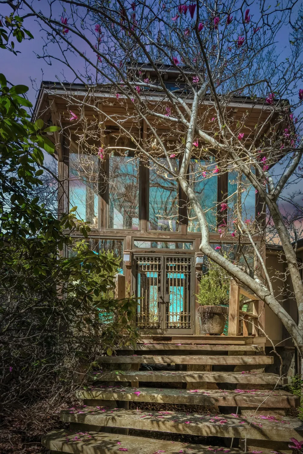 232 Hollingsworth Cove Rd Monteagle, TN 37356