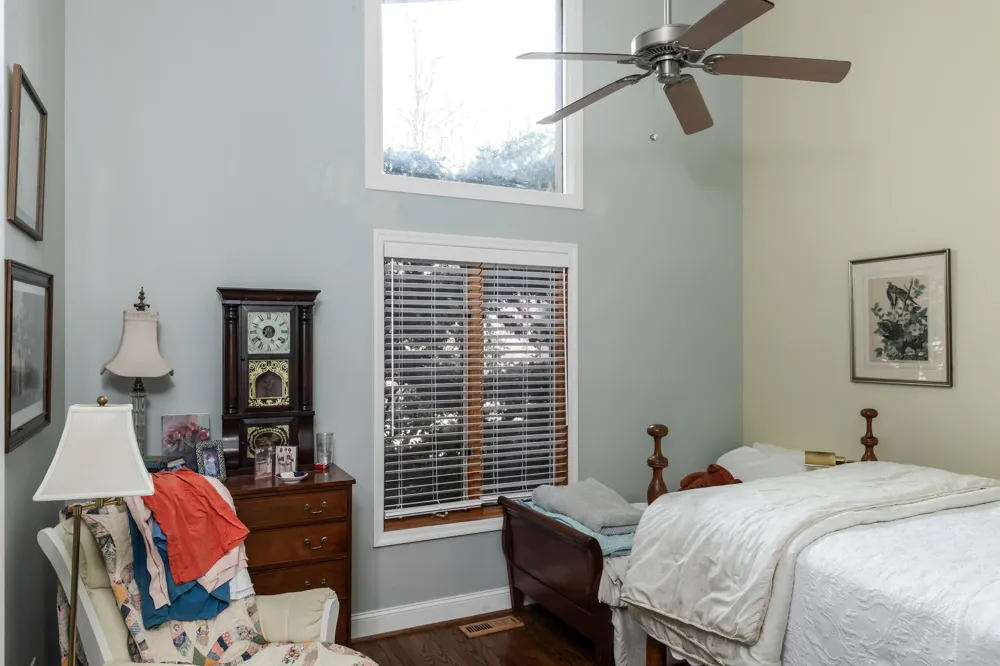 232 Hollingsworth Cove Rd Monteagle, TN 37356