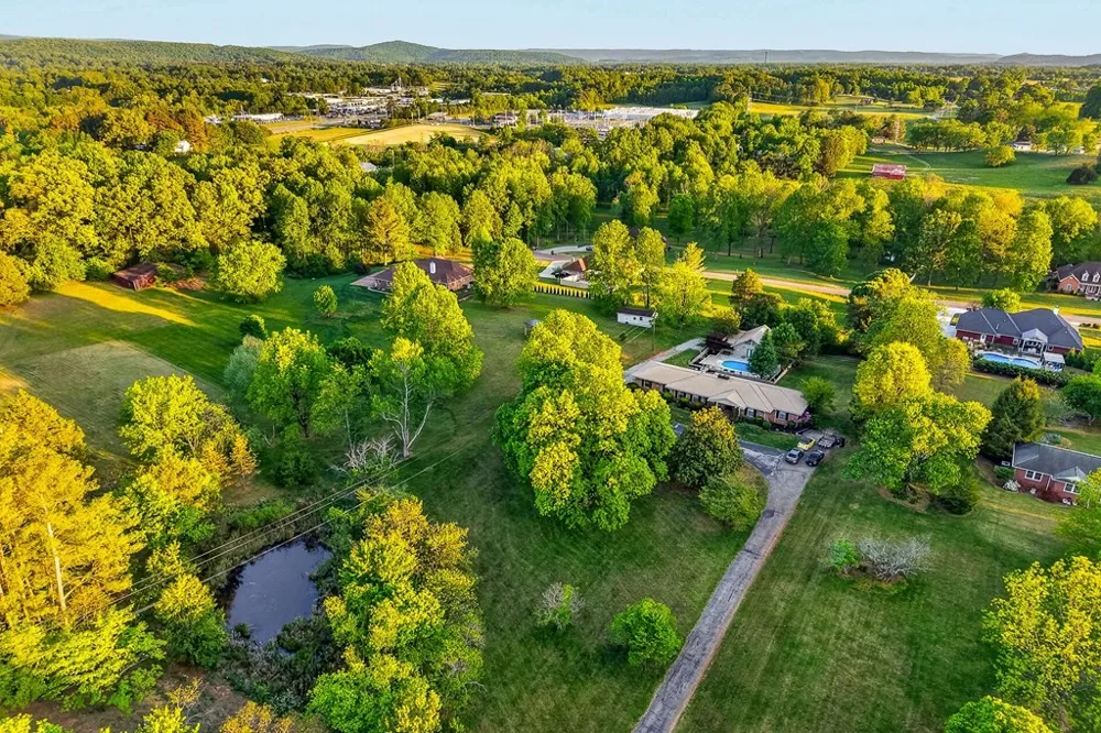 843 W Bockman Way Sparta, TN 38583