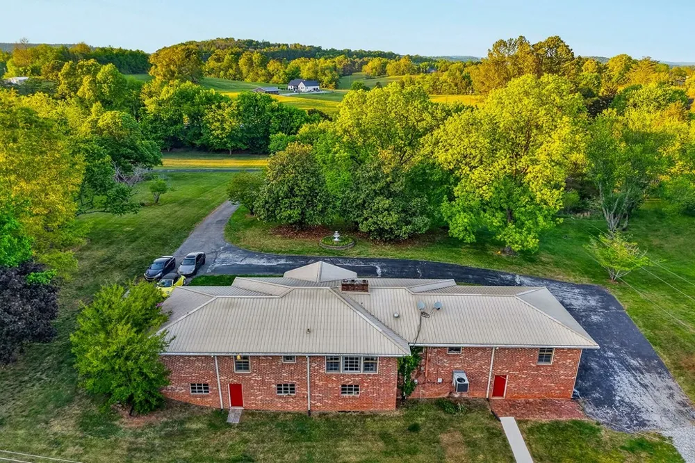 843 W Bockman Way Sparta, TN 38583