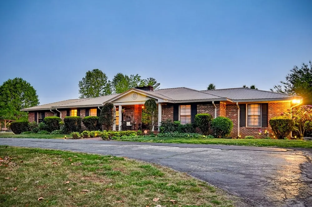 843 W Bockman Way Sparta, TN 38583