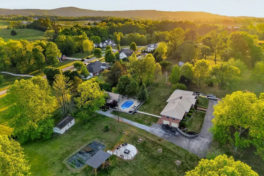 843 W Bockman Way Sparta, TN 38583