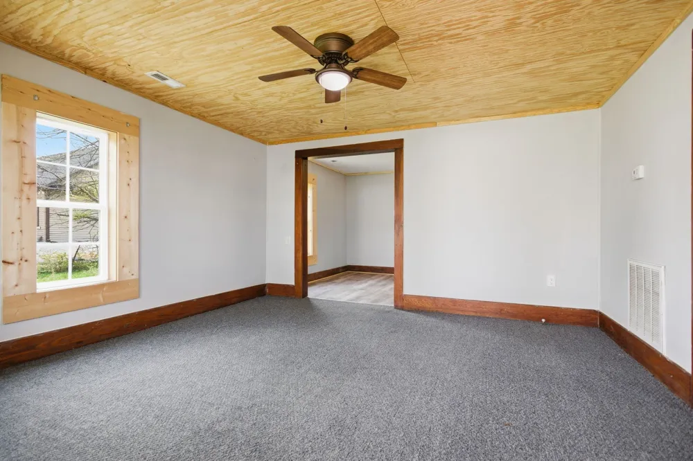 310 Smith Ave Hohenwald, TN 38462