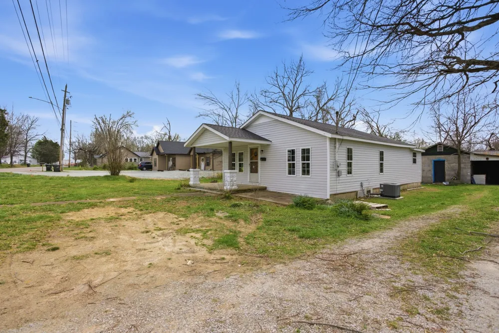 310 Smith Ave Hohenwald, TN 38462
