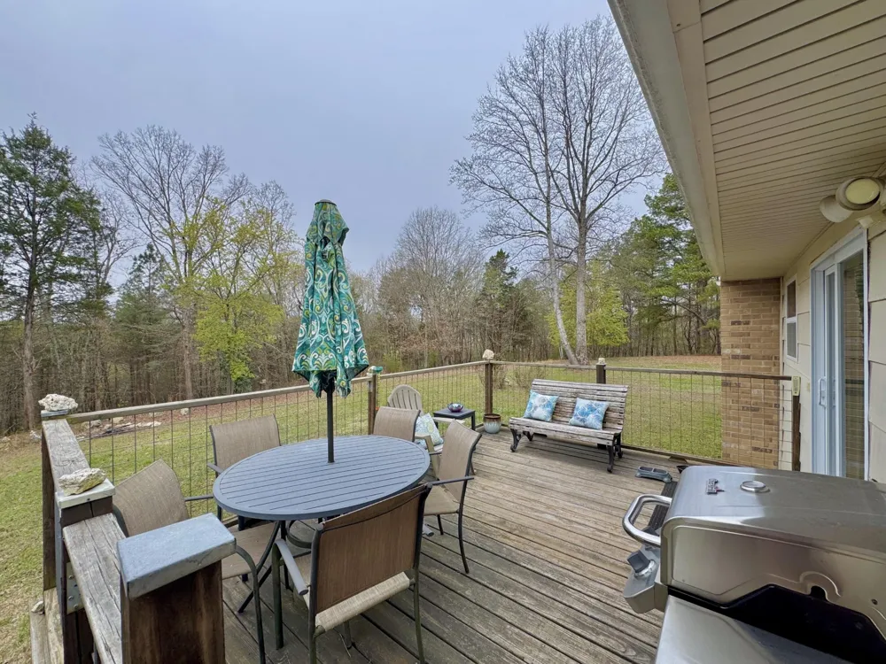 1127 Dean Corvin Lane Dayton, TN 37321