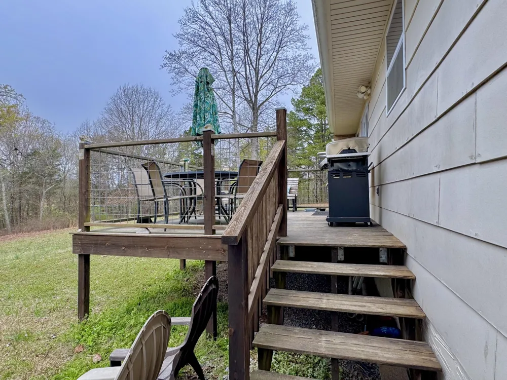 1127 Dean Corvin Lane Dayton, TN 37321