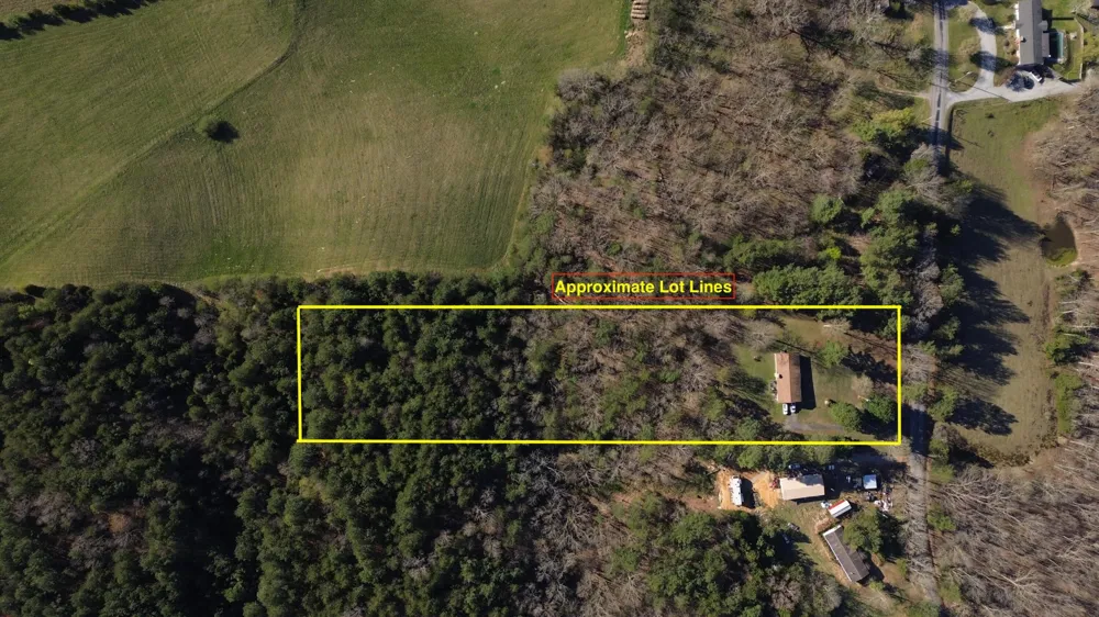 1127 Dean Corvin Lane Dayton, TN 37321