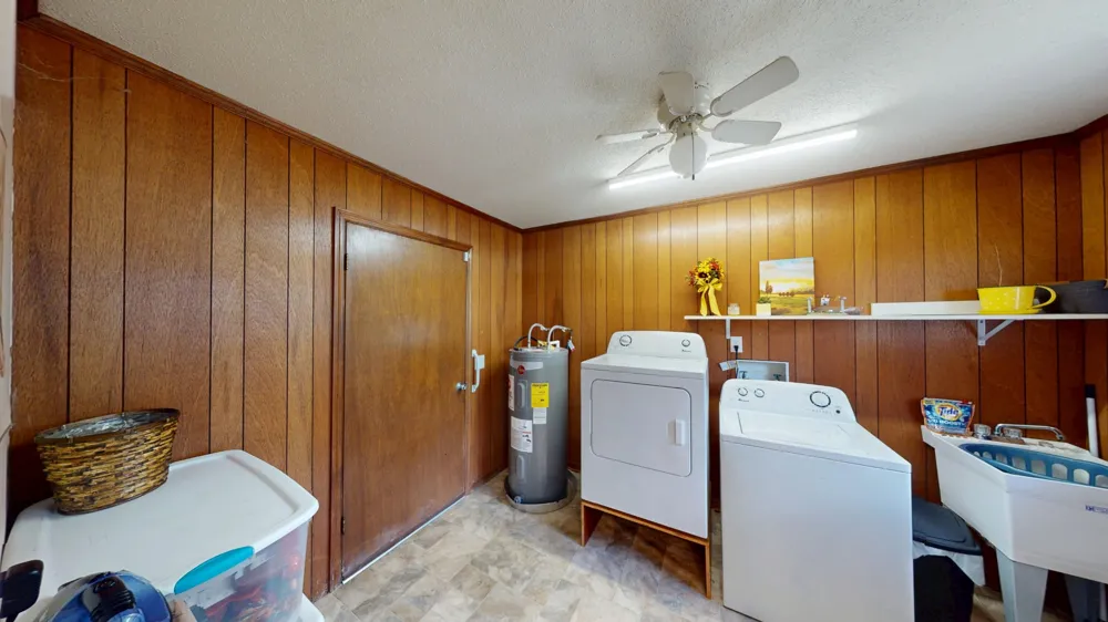 1127 Dean Corvin Lane Dayton, TN 37321