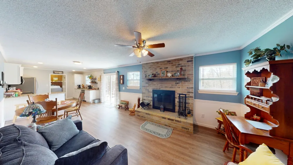 1127 Dean Corvin Lane Dayton, TN 37321
