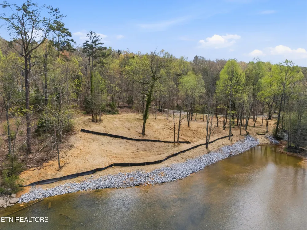 1750 Lakeland Dr aka 1 Headricks Co Lenoir City, TN 37772
