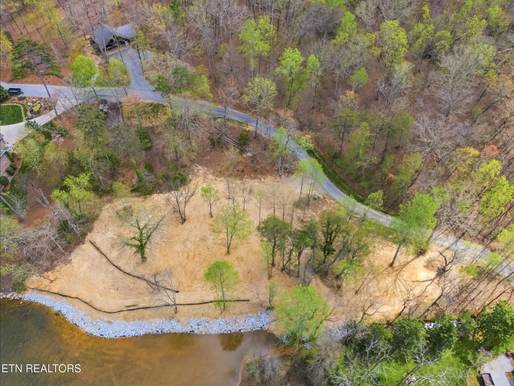 1750 Lakeland Dr aka 1 Headricks Co Lenoir City, TN 37772