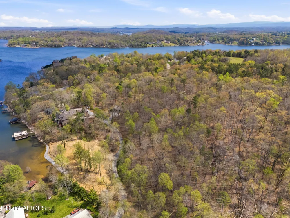 1750 Lakeland Dr aka 1 Headricks Co Lenoir City, TN 37772