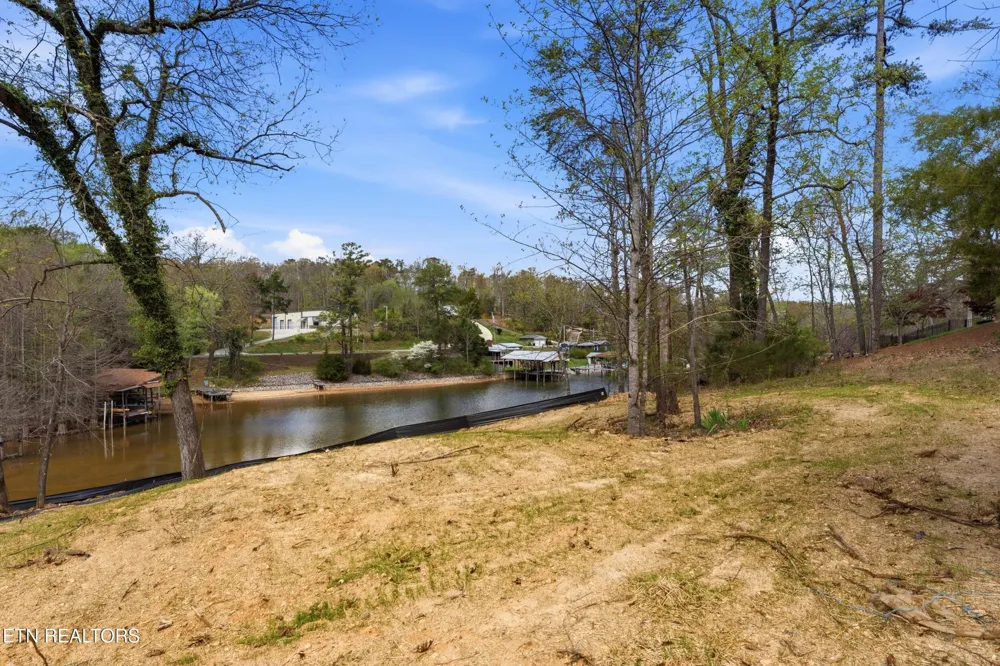 1750 Lakeland Dr aka 1 Headricks Co Lenoir City, TN 37772