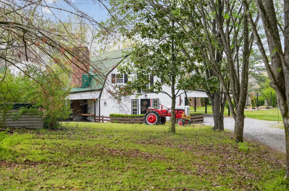 1323 Mount Zion Rd Joelton, TN 37080