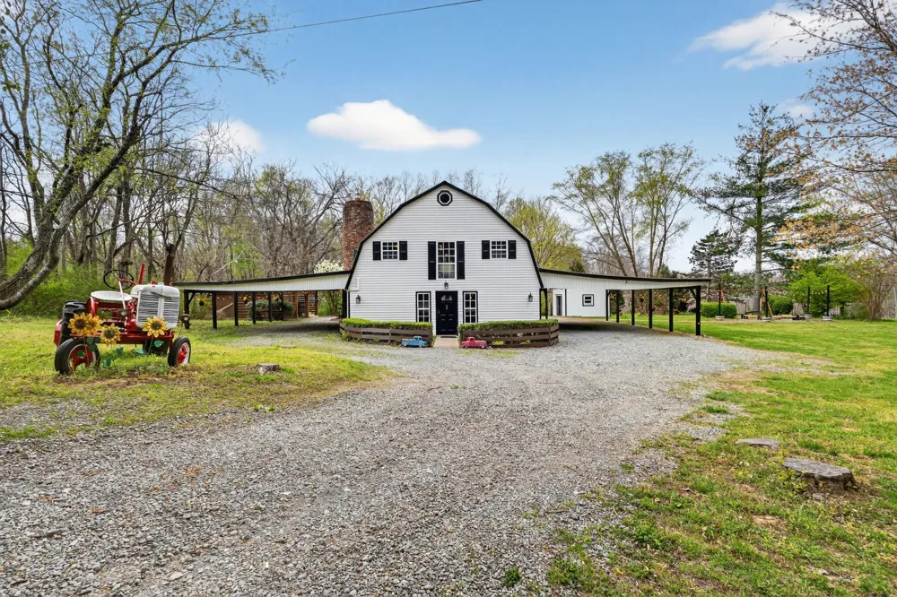 1323 Mount Zion Rd Joelton, TN 37080