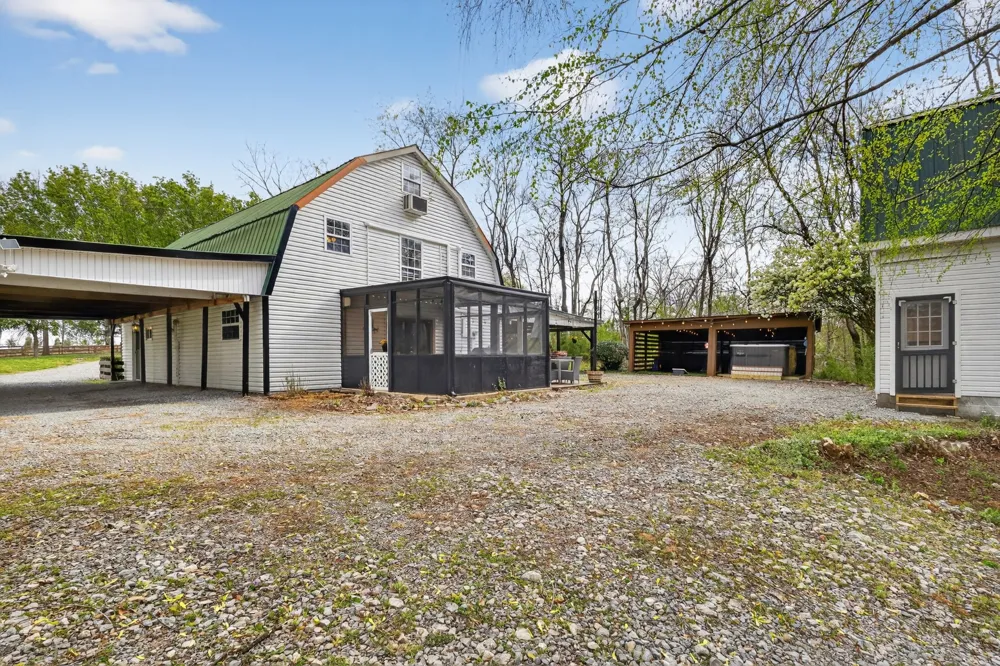 1323 Mount Zion Rd Joelton, TN 37080