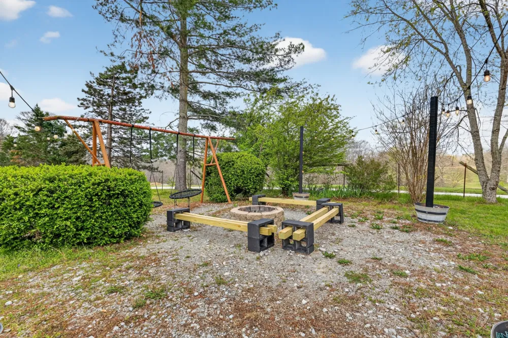 1323 Mount Zion Rd Joelton, TN 37080