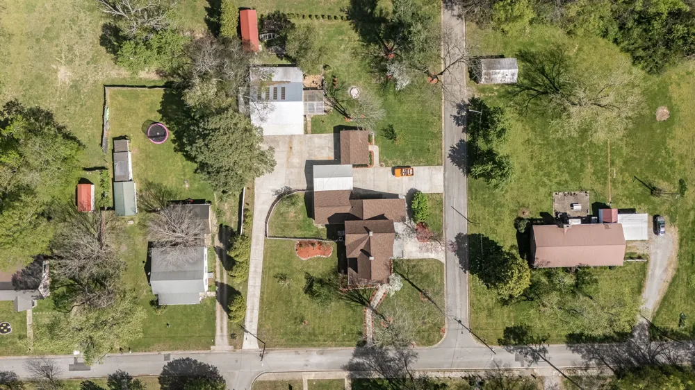 202 High Street Bell Buckle, TN 37020