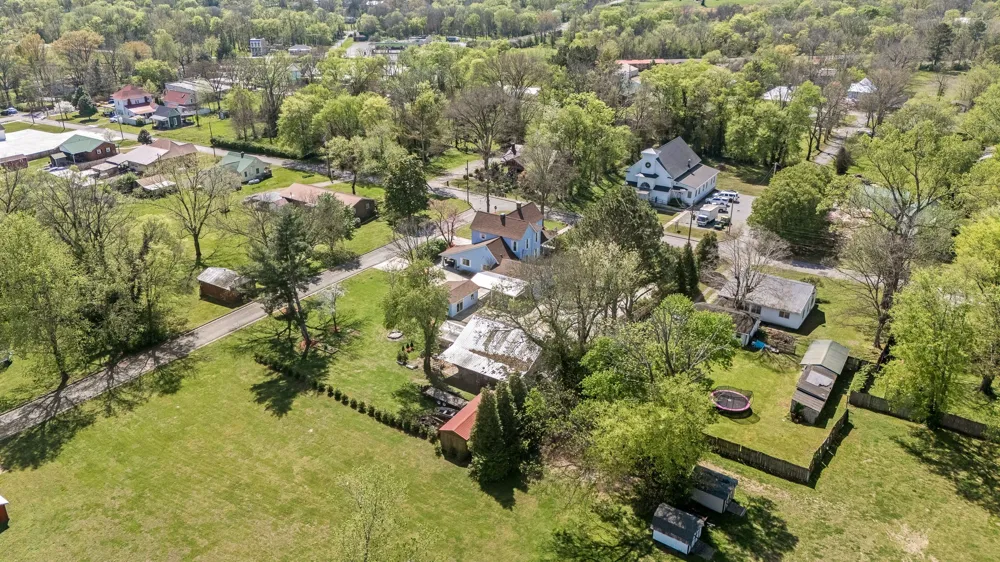202 High Street Bell Buckle, TN 37020