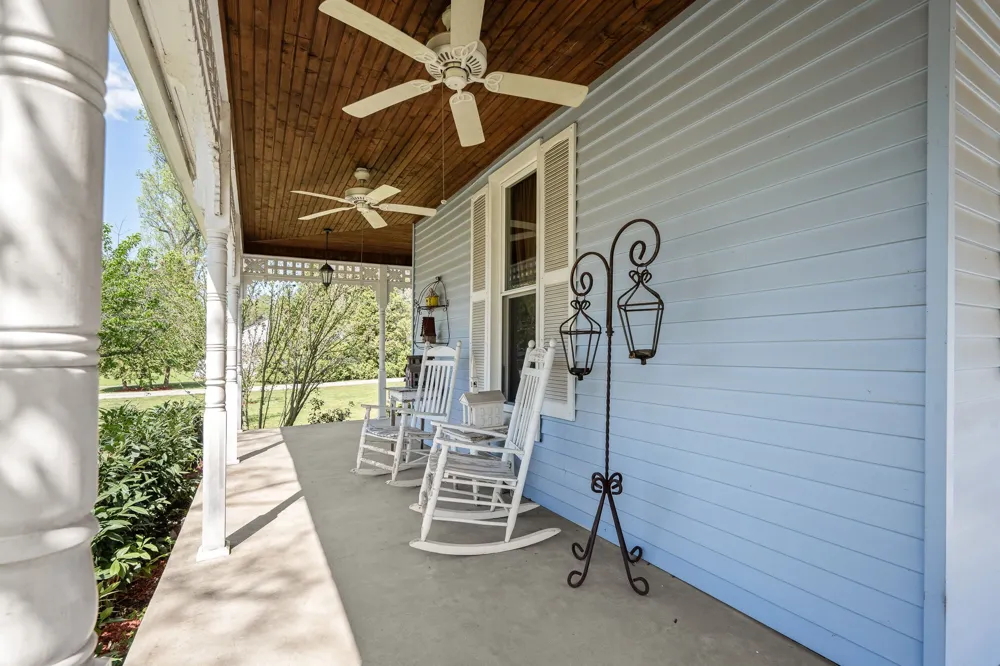 202 High Street Bell Buckle, TN 37020