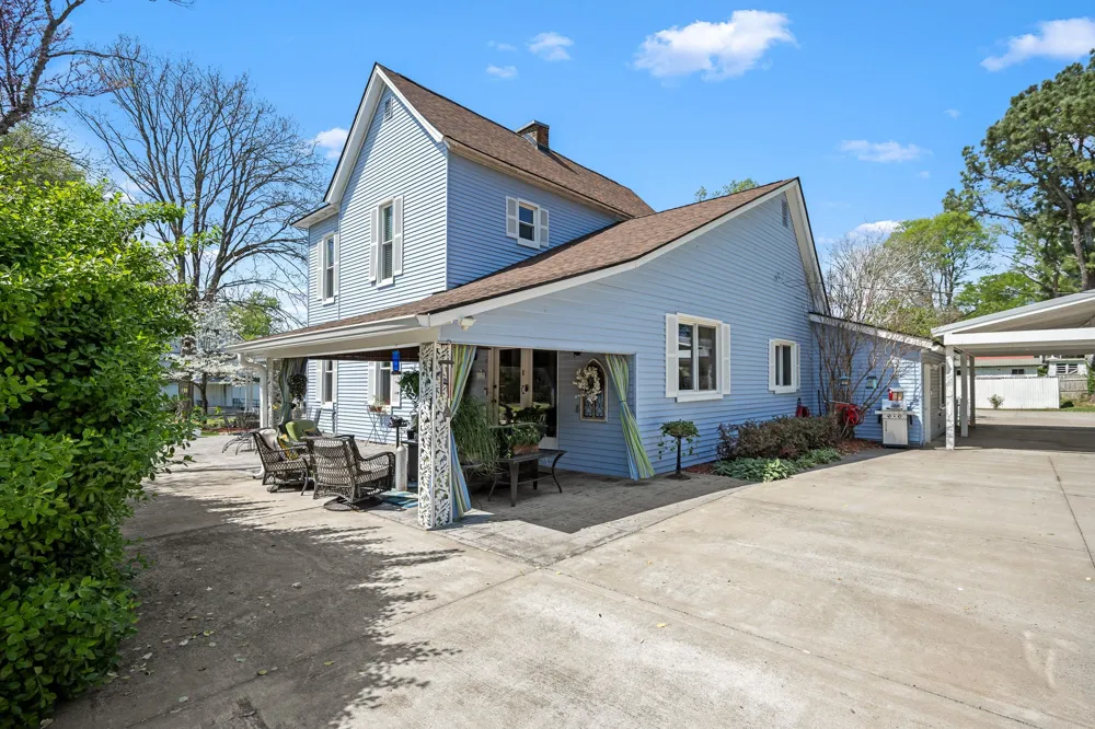 202 High Street Bell Buckle, TN 37020