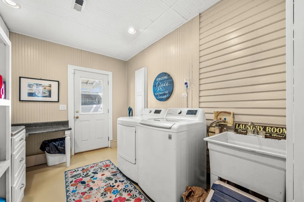 202 High Street Bell Buckle, TN 37020