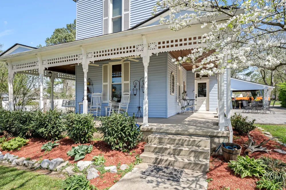 202 High Street Bell Buckle, TN 37020