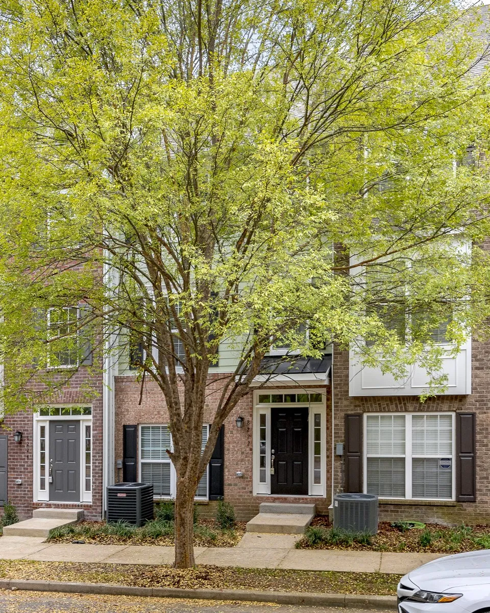 8222 Lenox Creekside Dr Antioch, TN 37013