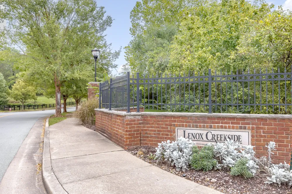 8222 Lenox Creekside Dr Antioch, TN 37013