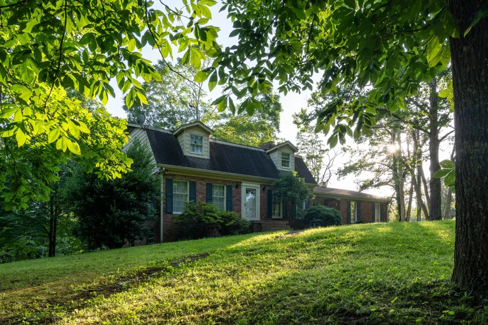 846 R Wilkerson Dr Centerville, TN 37033