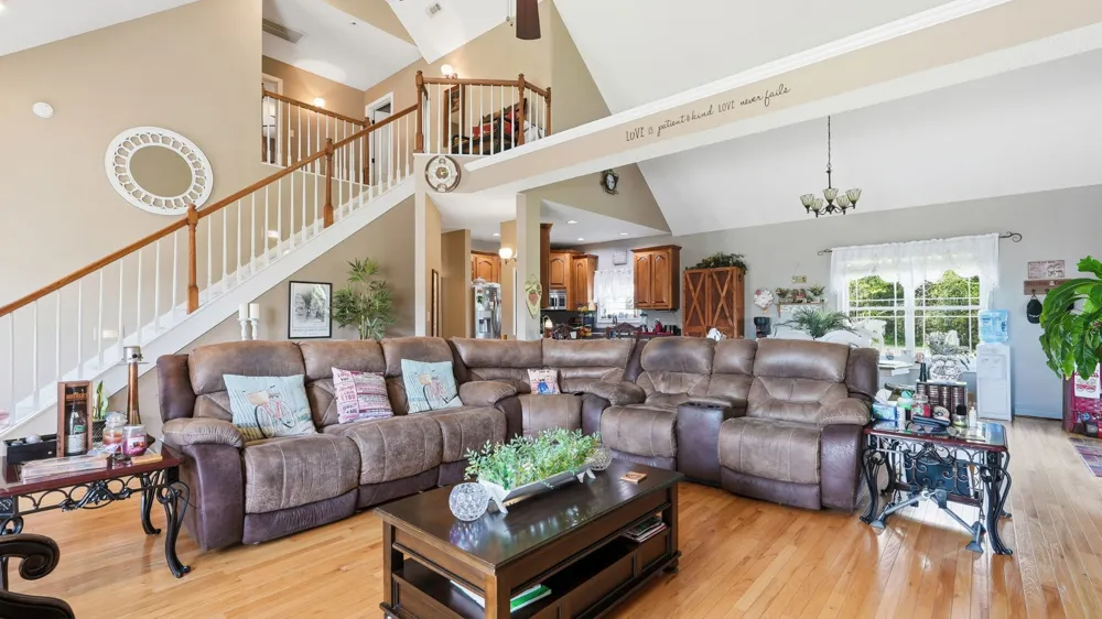 4046 Summit Dr Greenbrier, TN 37073