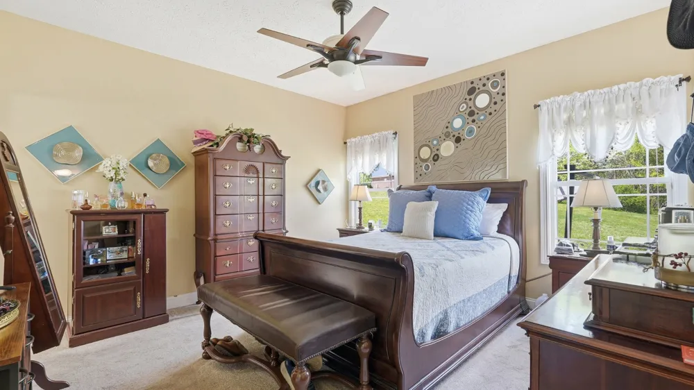4046 Summit Dr Greenbrier, TN 37073