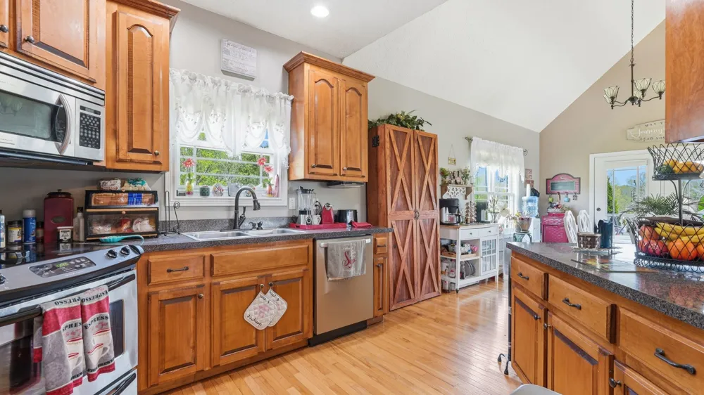 4046 Summit Dr Greenbrier, TN 37073