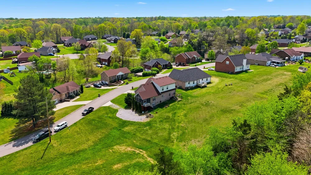 4046 Summit Dr Greenbrier, TN 37073