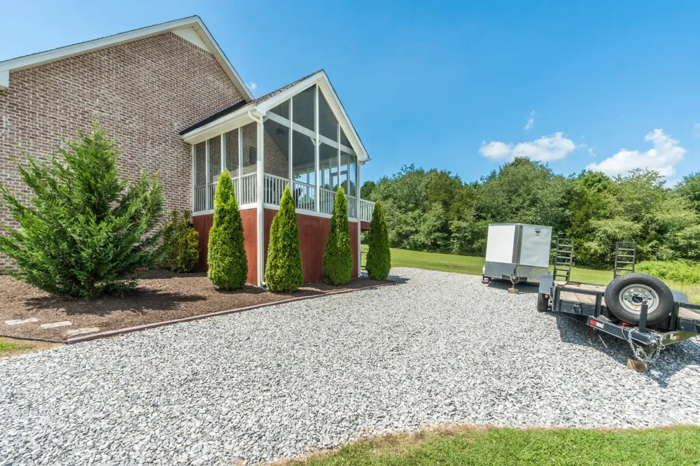 4046 Summit Dr Greenbrier, TN 37073