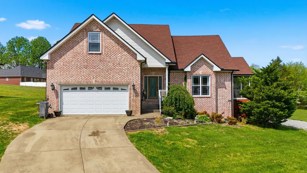 4046 Summit Dr Greenbrier, TN 37073