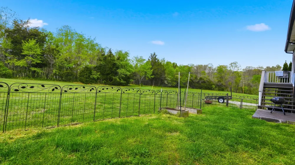4046 Summit Dr Greenbrier, TN 37073