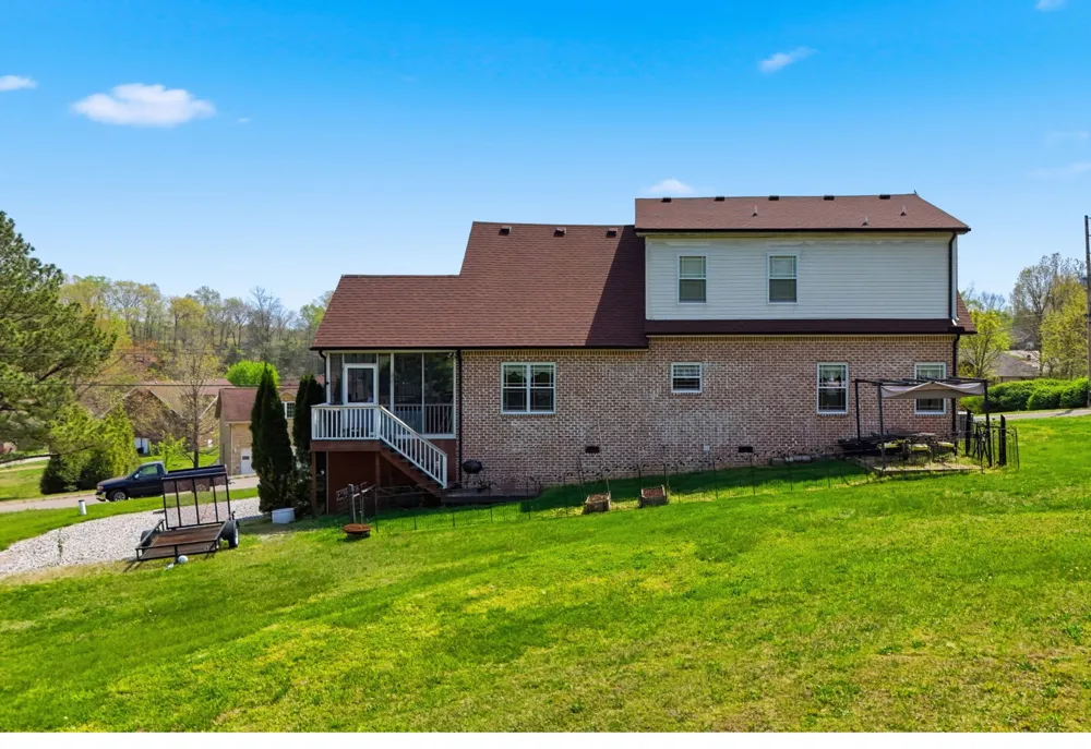 4046 Summit Dr Greenbrier, TN 37073