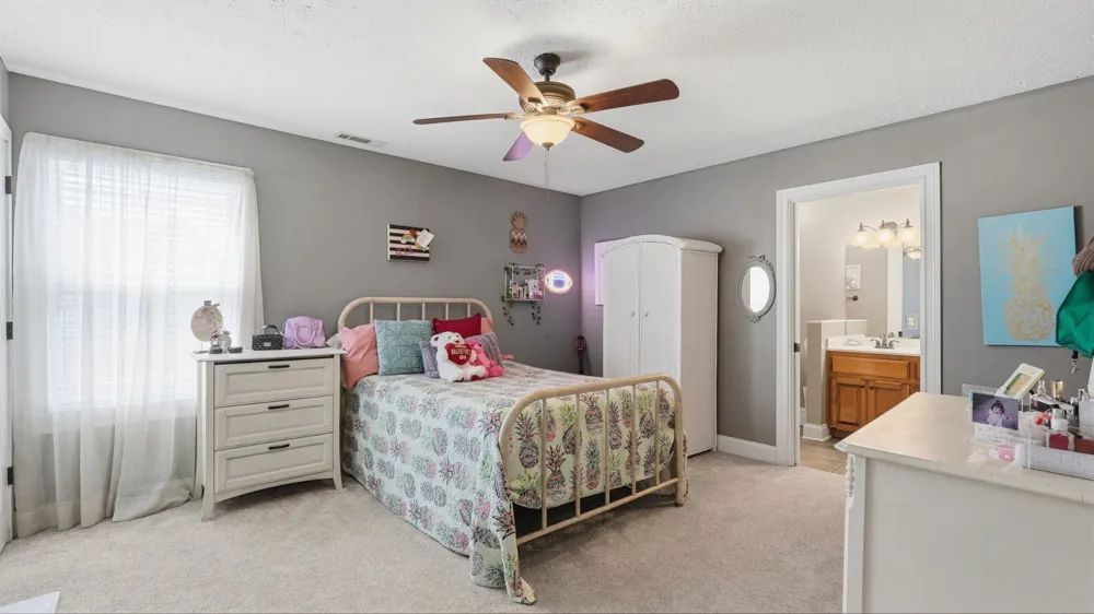 4046 Summit Dr Greenbrier, TN 37073