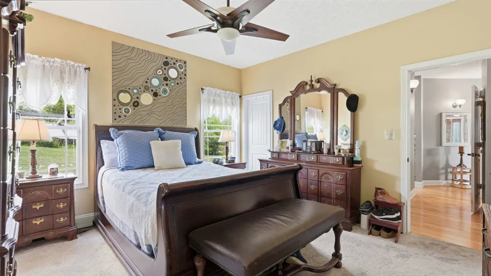 4046 Summit Dr Greenbrier, TN 37073