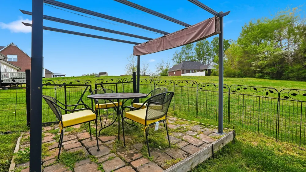 4046 Summit Dr Greenbrier, TN 37073