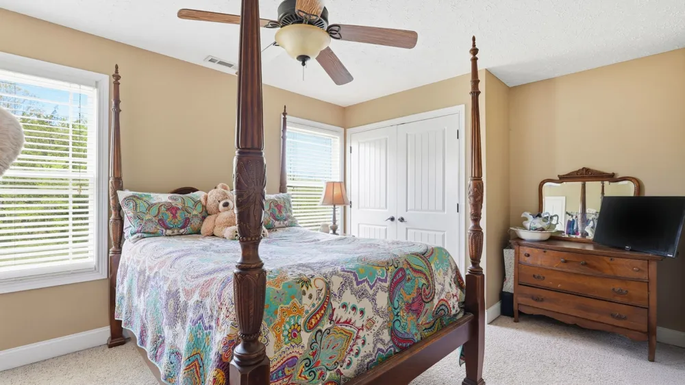 4046 Summit Dr Greenbrier, TN 37073