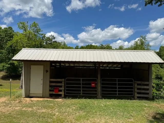 173 Mitchell St Hohenwald, TN 38462
